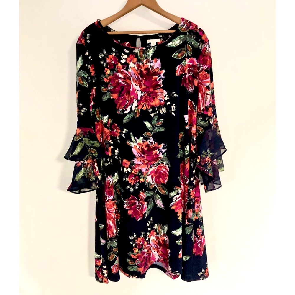 Flowy floral dress